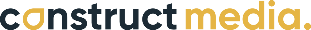 Logo mit dem Text "constructmedia" in einer modernen Schriftart, teilweise in Dunkelblau und Gelb.